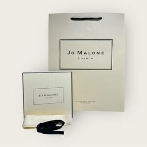 Jo Malone | Gift Bag & Gift Box | Cream | W5.25 x H5.25 x L2.5 inch (box)